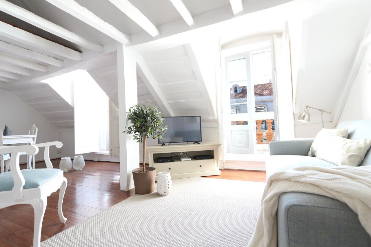 Penthouse At Downtown With Sun Deck & Amazing Views Lisboa